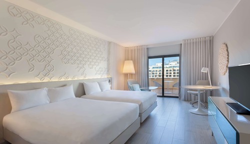 Deluxe Room, 2 Queen Beds, Non Smoking, Marina View
