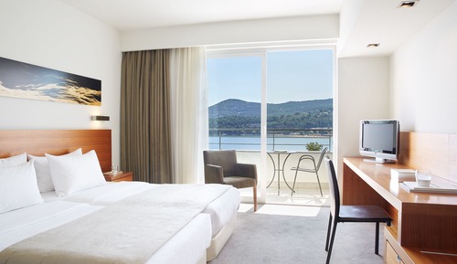 Room, Sea View