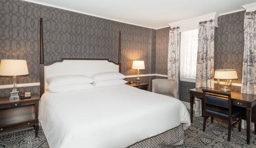 Room, 1 King Bed (Robert Johnson Pure Wellness Room)