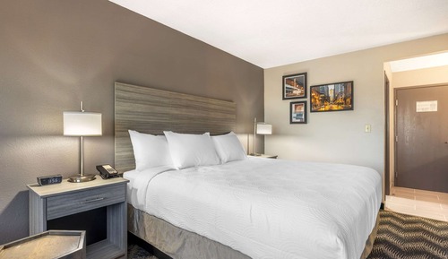 Comfort Room, 1 King Bed, Non Smoking