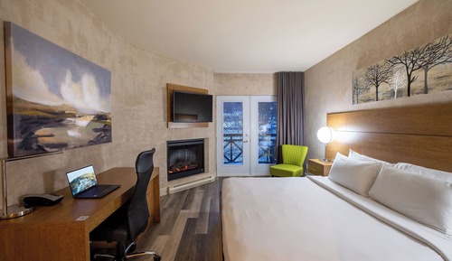 Privilege Room, 1 King Bed, Large European Shower