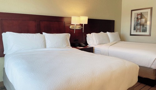 Room, 2 Queen Beds (Mobility/Hearing Access, Roll-In Shwr)