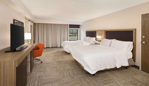 Room, 2 Queen Beds, Accessible, Bathtub (Mobility & Hearing)