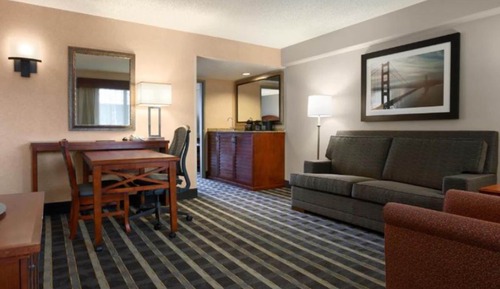 Room, 1 King Bed, Non Smoking, Lagoon View