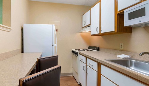 Deluxe Studio, 1 Queen Bed with Sofa bed, Non Smoking