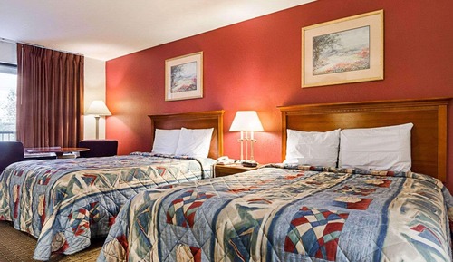 Standard Room, 2 Queen Beds, Non Smoking