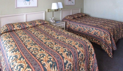 Standard Room, 2 Queen Beds, Non Smoking