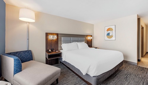 Standard Room, 1 King Bed (Mobility, Accessible Tub)