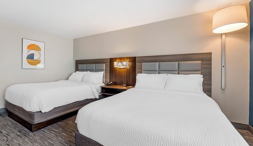 Standard Room, 2 Queen Beds (Mobility, Roll-In Shower)