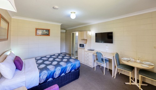 Deluxe Room, Non Smoking, Balcony (Deluxe Queen+Single)