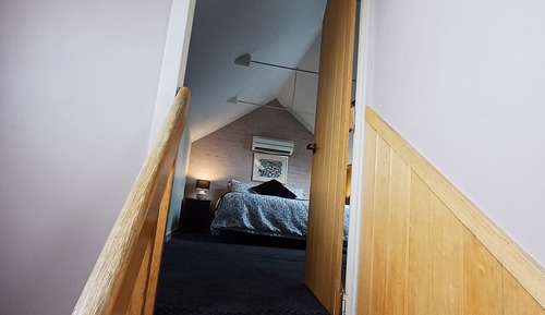 Deluxe Loft, 1 King Bed