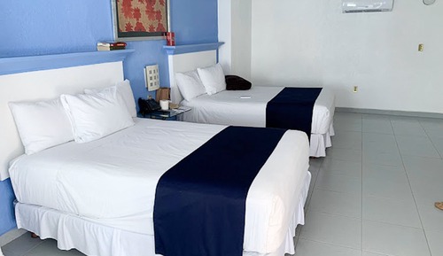 Suite, 2 Double Beds, Lake View