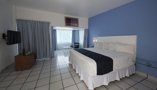 Honeymoon Suite
