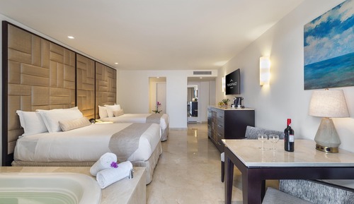 Superior Deluxe Partial Ocean View - Kids & Teens Free