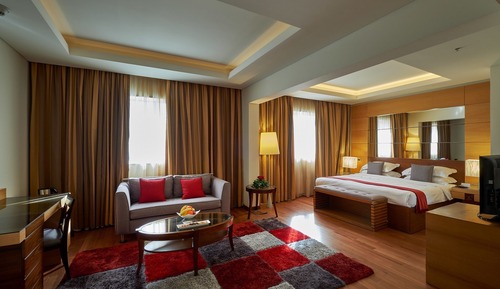 Junior Suite City View King Bed