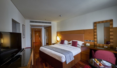 Junior Suite Sea View King Bed