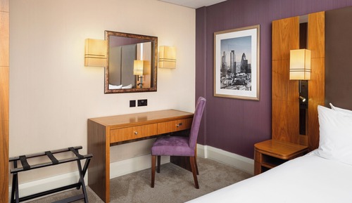Junior Suite, 1 Queen Bed (Living Area)