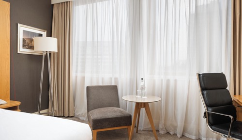 Room, 1 Queen Bed, Accessible, Ground Floor