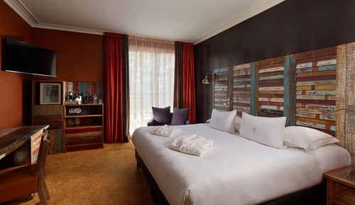 Superior Double Room, City View