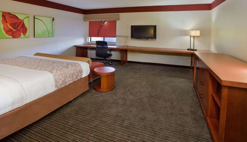 Suite, 1 King Bed, Non Smoking