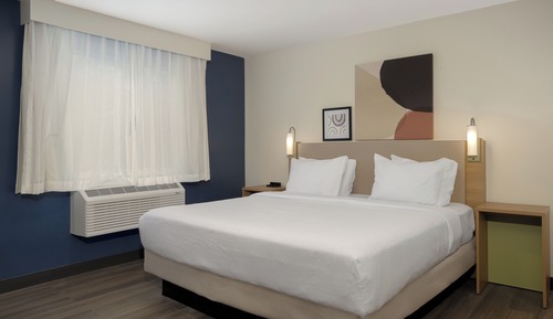 Suite, 1 King Bed, Kitchenette