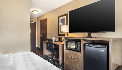 Standard Room, 1 Queen Bed, Non Smoking