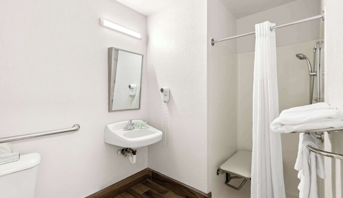 Room, 1 Queen Bed, Accessible, Non Smoking