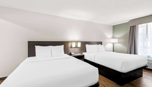Suite, 2 Queen Beds, Non Smoking