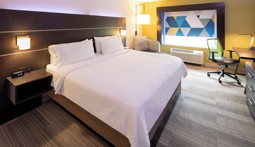 Standard Room, 1 King Bed