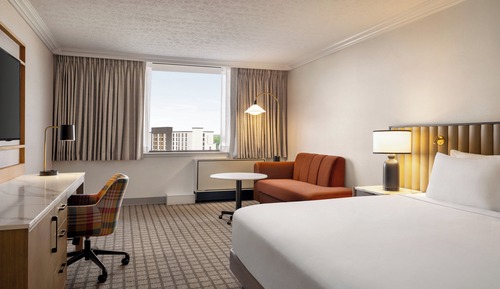 Standard Room, 1 Queen Bed, Accessible (Communications)