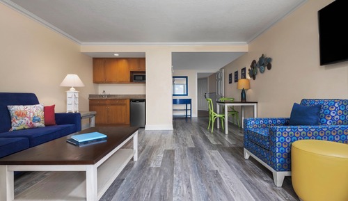 Suite, Multiple Beds, Oceanfront (Pet-Friendly)