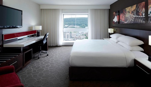 Club Room, 1 King Bed, Non Smoking