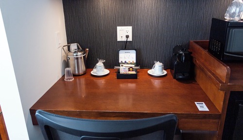 Deluxe Room, 1 King Bed, Jetted Tub