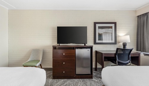 Standard Room, 2 Queen Beds, Non Smoking, Refrigerator