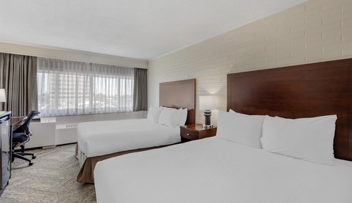 Family Suite, Multiple Beds, Non Smoking, Refrigerator