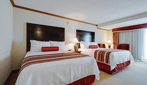 Standard Room, 2 Queen Beds, Refrigerator & Microwave, Poolside (1st Floor)