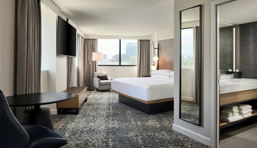 Deluxe Room, 1 King Bed