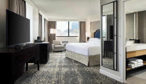 Deluxe Room, 1 King Bed