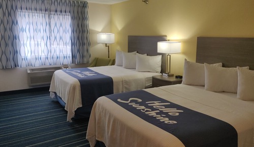 Room, 2 Queen Beds, Non Smoking