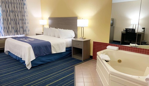 Suite, 1 King Bed, Non Smoking, Jetted Tub