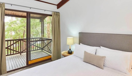 Three Bedrooms Chalet - Lake View