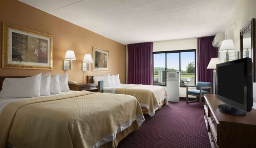 Room, 2 Queen Beds, Accessible, Non Smoking (Bathtub w/ Grab Bars)