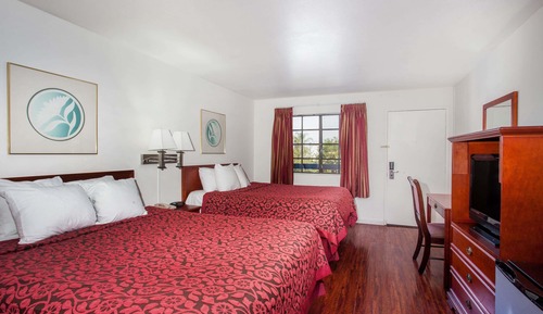 Room, 2 Queen Beds, Non Smoking