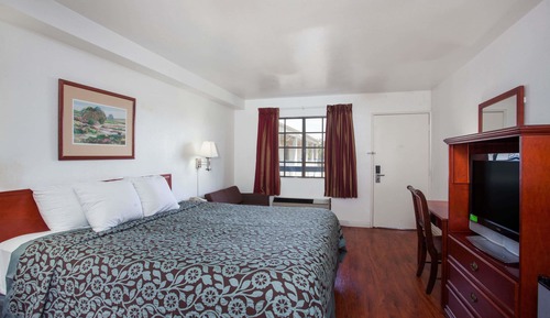 Suite, 1 King Bed, Non Smoking