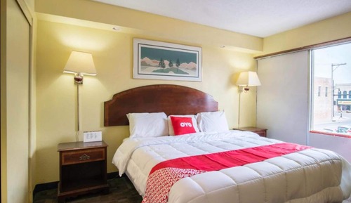 Premium Room, 1 King Bed, Jetted Tub