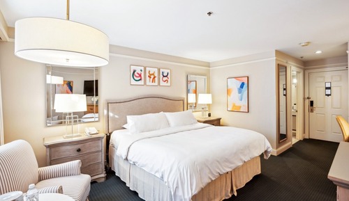 Deluxe Room, 1 King Bed