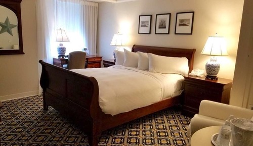 Deluxe Room, 1 Queen Bed