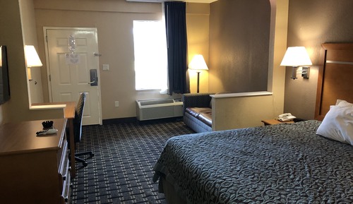 Suite, 1 King Bed, Smoking