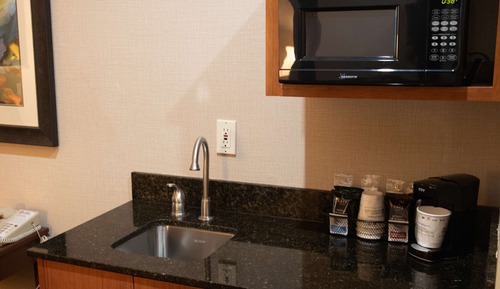 Standard Room, 1 King Bed, Non Smoking, Jetted Tub (Larger Room)