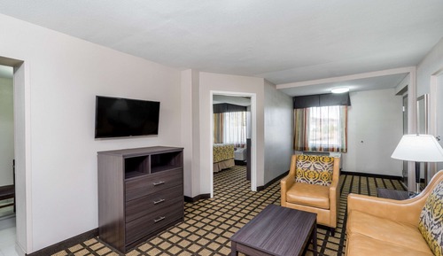 Suite, 1 King Bed, Non Smoking
